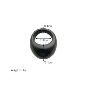 Detailed size measurement of a black minimalist resin ring with 1.8cm inner diameter