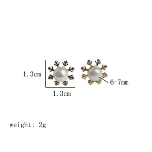 Detailed size chart for snowflake pearl earrings with 1.3cm diameter and 7mm pearl