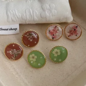French Vintage Enamel Flower Stud Earrings With Resin Dried Flower Faux Pearl Scalloped Edge Alloy Earrings For Women