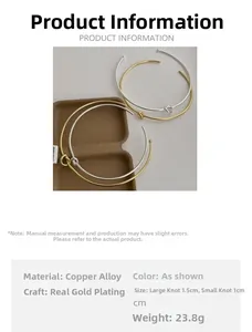 Detail der minimalistischen geknoteten Gold- und Silberhalskette mit Größenangaben