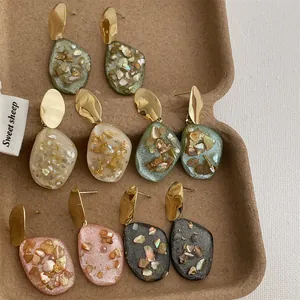 Orecchini Pendenti Irregolari in Acrilico Trasparente Con Intarsio in Conchiglia E Foglia d'Oro Vintage Eleganti Orecchini in Lega per Donna Gioielli