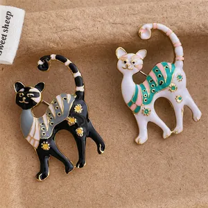 Niedliche Cartoon Katze Brosche Für Damen Legierung Emaille Tier Anstecknadel Mode Kleidung Zubehör Für Alltag Büro Party Schmuck