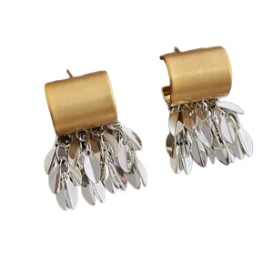 Boucles d'oreilles feuilles bicolores avec métal brossé doré et feuilles polies argent
