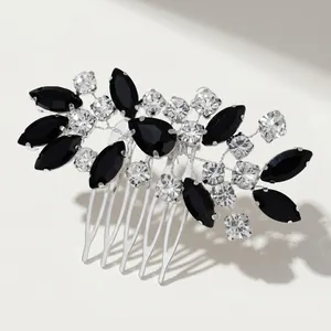 Peigne à cheveux de mariée élégant avec pierres marquises noires et fleurs en strass brillants