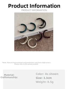 Détails des boucles d'oreilles créoles en cuir crocodile de 3,3 cm en quatre couleurs