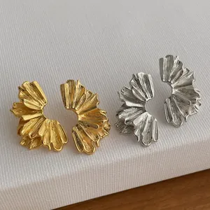 18K Gold Plated Pleated Fan Shaped Stud Earrings Vintage Textured Geometric Ginkgo Leaf Earrings For Women Jewelry Gift