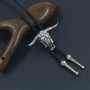 Cravatta bolo vintage con teschio di toro argento e cordoncino intrecciato nero uomo