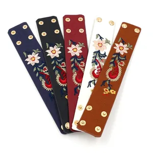 Bracelets larges en cuir PU avec broderie florale et bouton pression doré