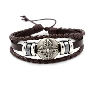 Verstellbares mehrlagiges Lederarmband mit Vintage-Silberkreuz-Schild-Anhänger