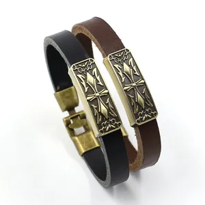 Bracciali retrò in pelle nera e marrone con croce in bronzo antico incisa per uomo e donna