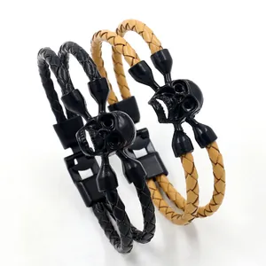 Punk Totenkopf Lederarmbänder geflochten in Schwarz und Hellbraun für Herren, weiß