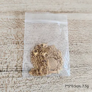 Collana multistrato in acciaio inossidabile placcato oro 18K con ciondoli tondi e barre