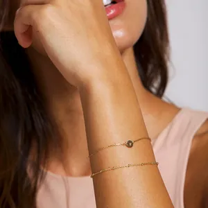 Bracelet double chaîne en acier inoxydable plaqué or 18K avec breloque lettre P