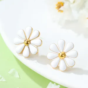 Élégantes boucles d'oreilles marguerites en acier inoxydable doré pour l'été