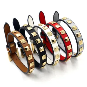 Punk-Stil PU-Lederarmbänder in fünf Farben mit goldenen Pyramiden-Nieten besetzt