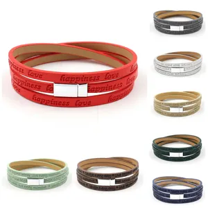 Mehrlagiges Lederarmband mit gravierten inspirierenden Worten und Magnetverschluss