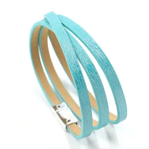 Pulsera multicapa de cuero PU azul brillante con cierre magnético plateado