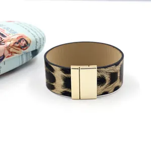 Fashionable leopard print PU leather wide bracelet with golden magnetic buckle clasp