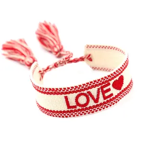 Pulsera tejida de la amistad con bordado LOVE rojo y borlas ajustables a mano