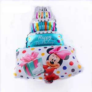 Détail d'un ballon en aluminium en forme de gâteau d'anniversaire avec motif Minnie Mouse