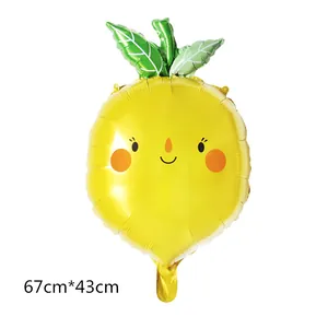 Détail d'un ballon en aluminium ananas pour fête d'été avec dimensions de 67cmx43cm