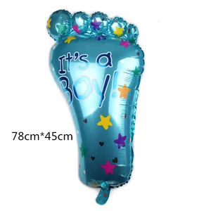 Blauer Fuß-Folienballon mit It's a Boy Schriftzug für die Babyparty-Dekoration