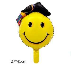 Mini afstudeerballon met smiley en doctoraal hoed voor feestdecoratie, maat 27x41cm