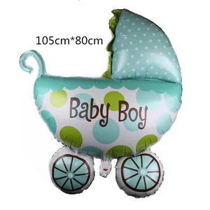 Détail d'un ballon en aluminium poussette Baby Boy 105x80cm pour fête de naissance