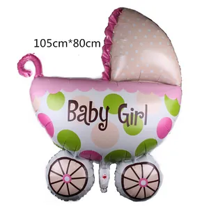 Vue détaillée du ballon poussette rose à pois pour fille, dimension 105cm sur 80cm