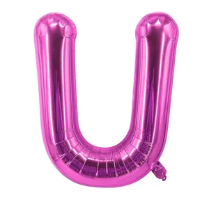 Détail du ballon lettre U de 16 pouces rouge rose avec fini métallique pour la fête