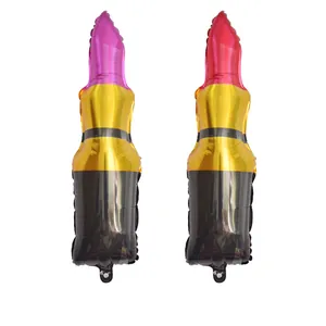 Lippenstift vormige folieballonnen in rood en roze voor make-up thema feestdecoratie