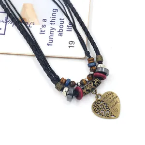 Collier bohème multicouche en cuir avec pendentif cœur gravé pour la mère et la fille