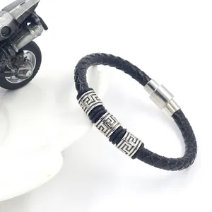 Herren Armband aus geflochtenem Leder mit Greca-Muster Perlen und Magnetverschluss