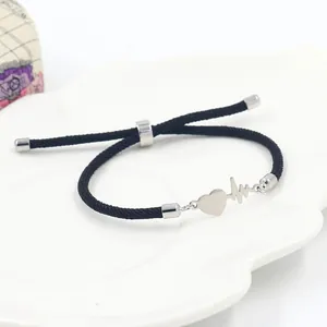 Bracelet corde noire minimaliste avec breloque cœur argenté et EKG pour l'amitié