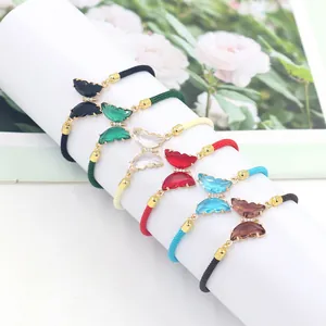 Bunte Kristall-Schmetterlings-Armbänder mit Goldverzierung in sechs lebendigen Farben