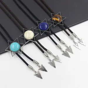Détails de quatre cravates bolo vintage avec turquoise et pendentifs hexagramme