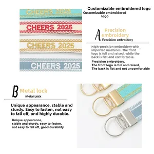 Bestickter Jacquard-Gurtband-Schlüsselanhänger mit CHEERS 2025 Text und Metallschnalle