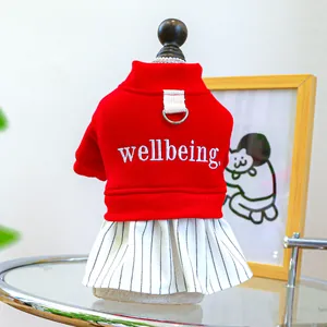 Vestito rosso per animali con ricamo wellbeing e gonna a pieghe a righe chic