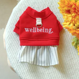 Vestito festivo rosso per animali con ricamo e gonna a righe per cani piccoli