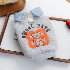 Grauer Welpen-Hoodie mit Bärenstickerei, Denim-Kragen und D-Ring für kleine Hunde