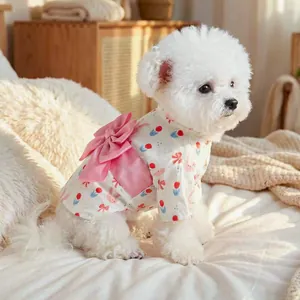 Zomerse huisdier yukata met tulpenpatroon en roze strik voor kleine honden en katten