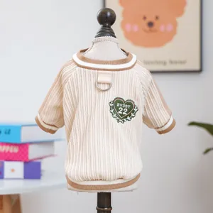 Maglione in maglia per cani con ricamo Buddy e anello a D per attacco del guinzaglio