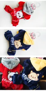 Détails de sweats pour animaux en polaire corail avec broderie ours et texture douce premium