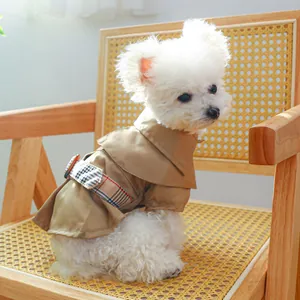 Manteau classique kaki pour petit chien avec ceinture à carreaux au look extérieur élégant