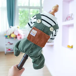 Combinaison en velours côtelé pour chien avec t-shirt rayé et poche pour petits animaux