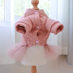 Rosa Hundekleid mit Hahnentrittmuster und Tüllrock für kleine Hunde und Katzen