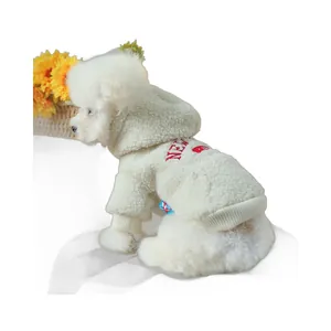 Wollweißer warmer Lammwoll-Hoodie für kleine Hunde mit roter New York Stickerei