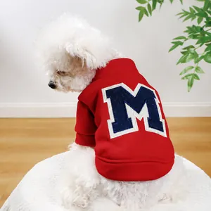 Warme Huisdier Hond Kat Winter Fleece Hoodie Collegiate Letter Borduurwerk Sweatshirt Twee Benen Puppy Kleding Met Metalen D Ring Haak