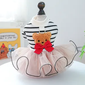 Vestito da Principessa per Cani e Gatti a Strisce con Patch Orsetto Gonna in Tutù di Tulle con Anello a D in Metallo per Animali Domestici