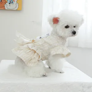 Elegante abito in tweed per animali con pizzo giallo e gonna in tulle per cani e gatti